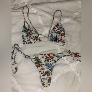 Benoa Aloha Bikini Set